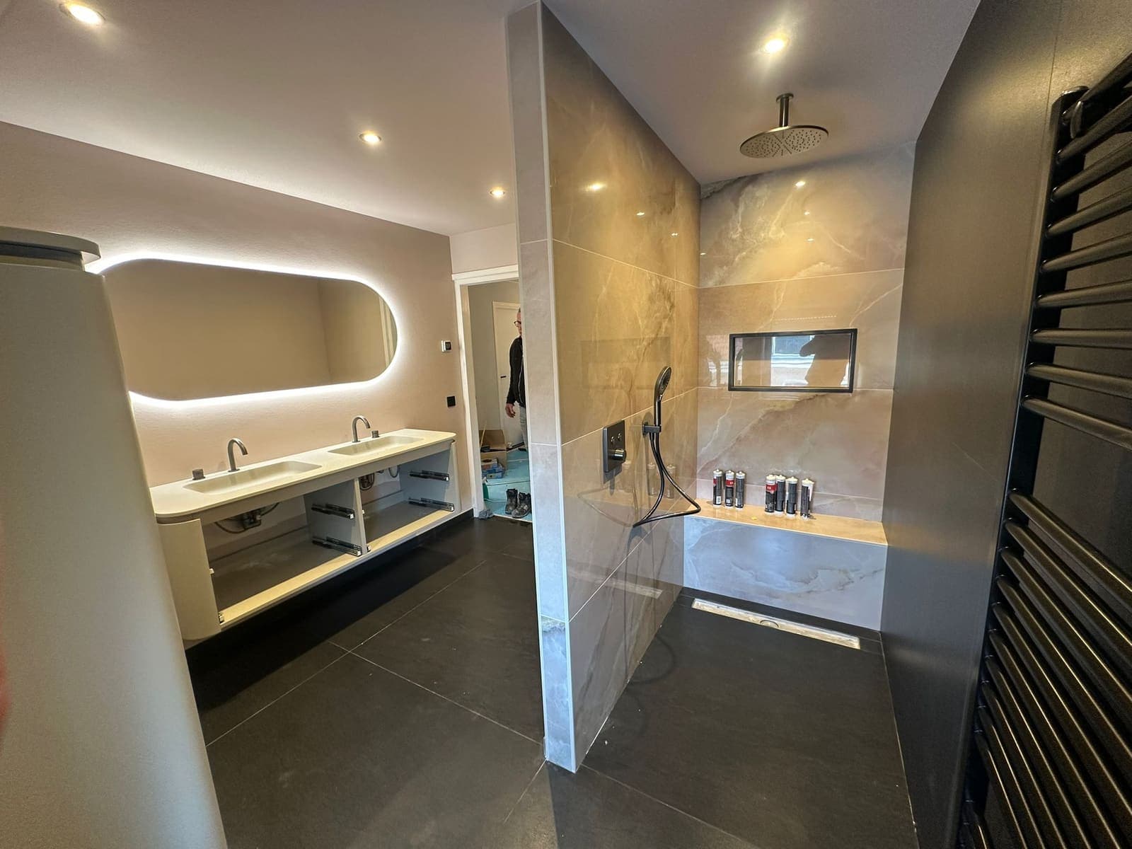 Door Vreeswijk & Gordijn gerenoveerde badkamer